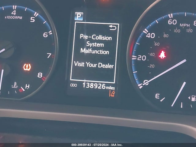 Toyota RAV4 LE 2017 JTMZFREVXHJ706817 Image 16