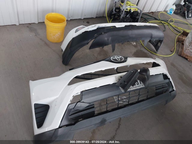 Toyota RAV4 LE 2017 JTMZFREVXHJ706817 Image 12
