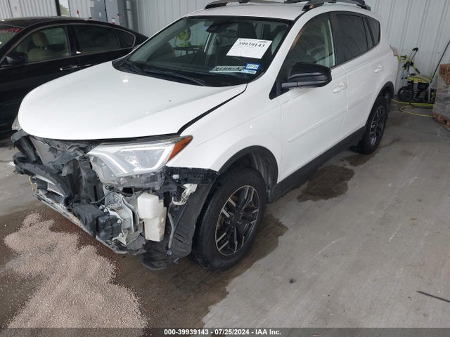 Toyota RAV4 LE 2017 JTMZFREVXHJ706817 Image 2