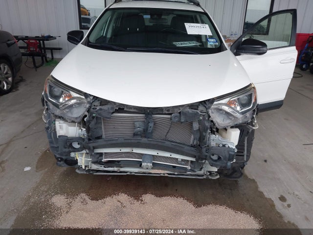 Toyota RAV4 LE 2017 JTMZFREVXHJ706817 Image 6