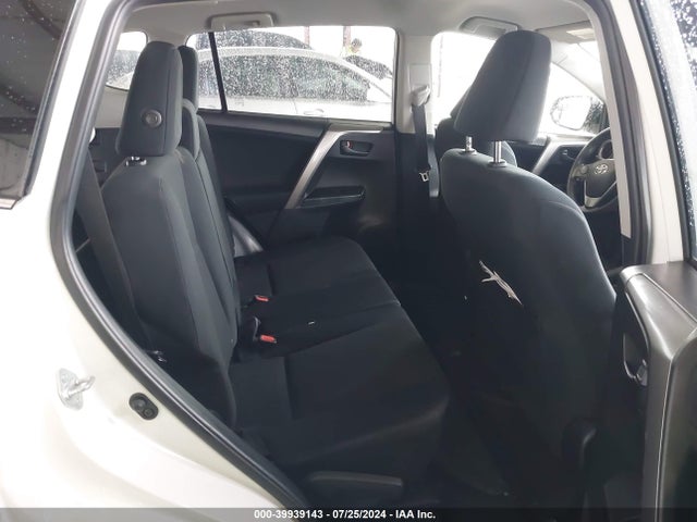 Toyota RAV4 LE 2017 JTMZFREVXHJ706817 Image 8