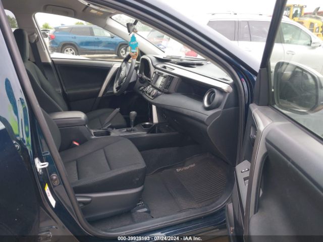 JTMBFREV5HJ172840 Toyota RAV4 LE