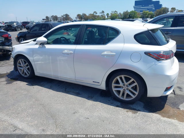 JTHKD5BH2F2244290 Lexus CT 200H