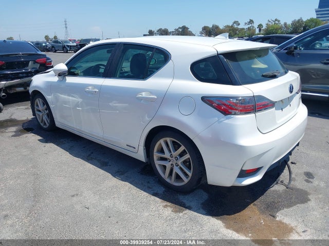 JTHKD5BH2F2244290 Lexus CT 200H