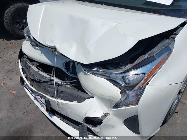 Toyota Prius Three 2016 JTDKARFU9G3526821 Image 17