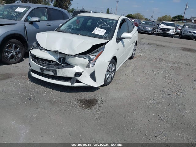 Toyota Prius Three 2016 JTDKARFU9G3526821 Image 2