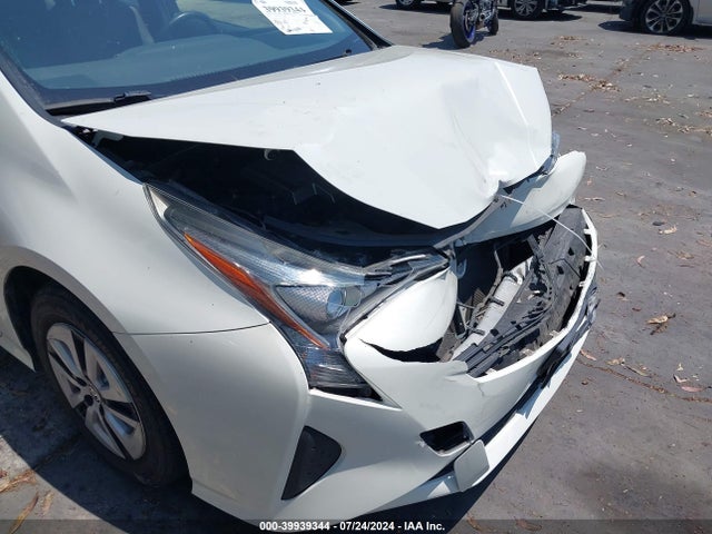 Toyota Prius Three 2016 JTDKARFU9G3526821 Image 6