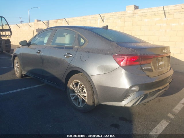 KIA Forte Lxs 2023 3KPF24AD5PE654460 Image 3