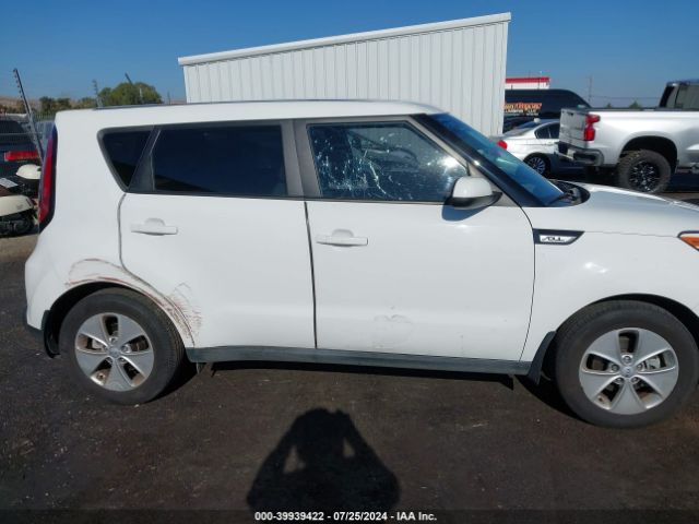 KNDJN2A24F7232229 KIA Soul