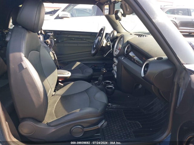 2009 MINI COOPER S WMWMS33519TY07897 Photo 4