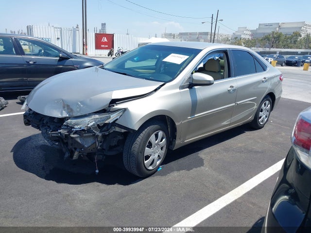 Toyota CAMRY LE 2015 4T1BF1FK2FU107666 Image 2