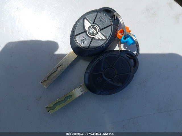 2007 MINI COOPER S WMWRH33557TJ43220 Photo 10