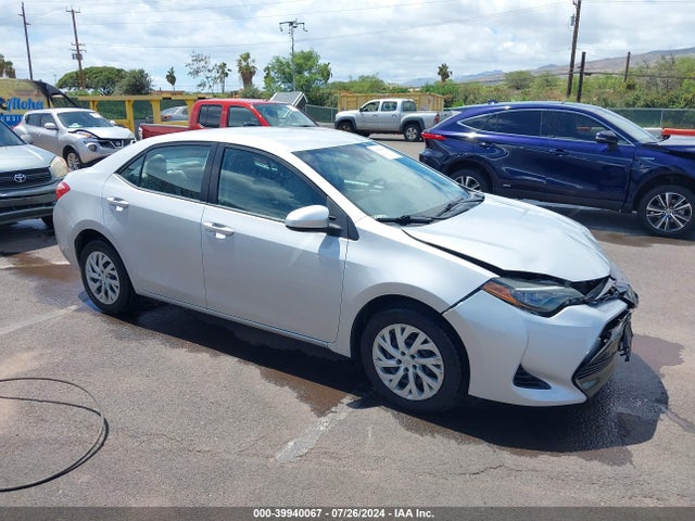 Toyota COROLLA LE 2017 5YFBURHE0HP692733 головне зображення