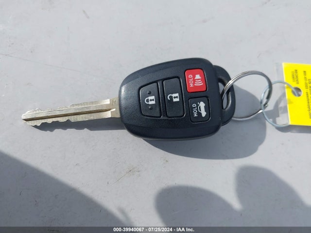 Toyota COROLLA LE 2017 5YFBURHE0HP692733 Image 11