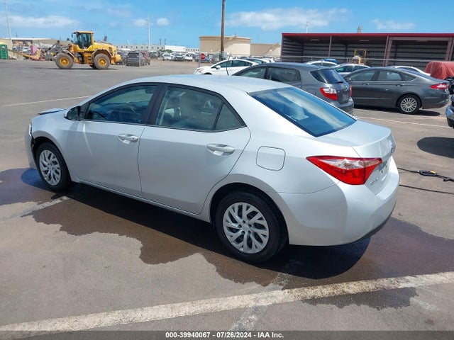 Toyota COROLLA LE 2017 5YFBURHE0HP692733 Image 3
