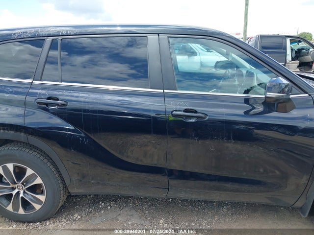 Toyota Highlander Xle 2023 5TDKDRAH2PS007819 Image 13