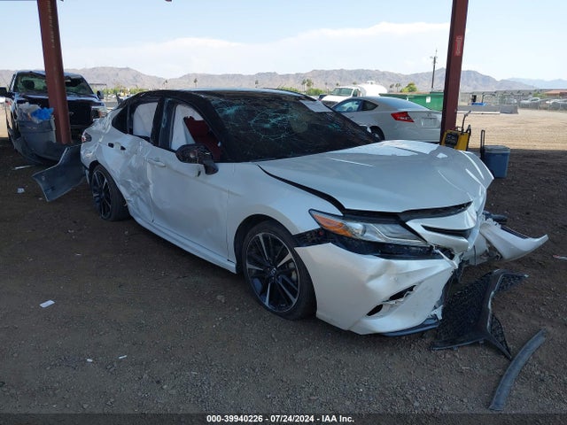 Toyota CAMRY XSE 2018 4T1B61HK7JU138742 главное изображение