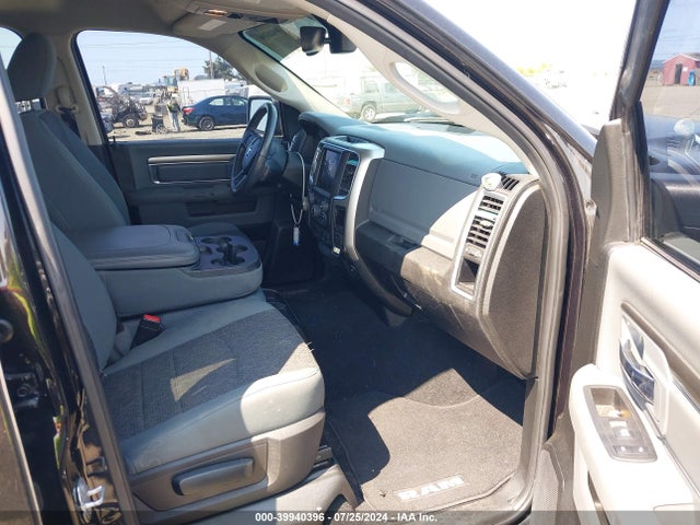 1C6RR7LT7KS535370 RAM 1500 Classic Big Horn  4x4 5'7 Box