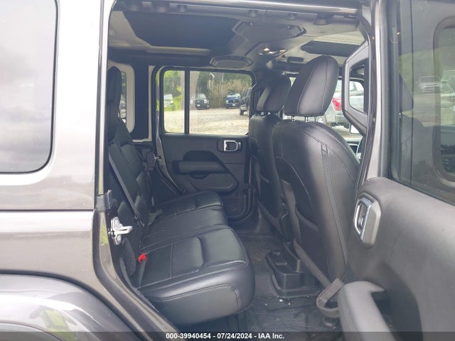 1C4HJXEN5KW685805 Jeep Wrangler Unlimited Sahara Altitude 4x4