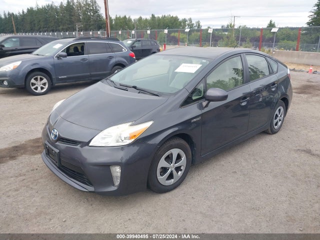 Toyota Prius Two 2015 JTDKN3DU3F0427190 Image 2
