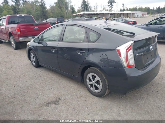 Toyota Prius Two 2015 JTDKN3DU3F0427190 Image 3