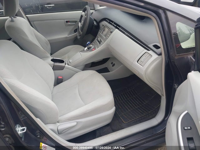 Toyota Prius Two 2015 JTDKN3DU3F0427190 Image 5