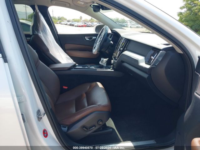 LYV102RK0JB101984 Volvo Xc60 T5 Momentum