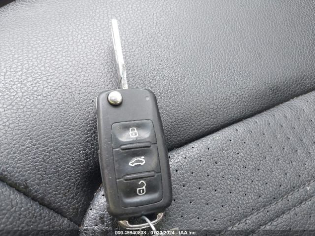 1VWBS7A33FC007744 Volkswagen Passat 1.8t Se