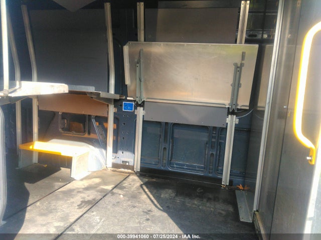 WD4PF0CD0KT004262 Mercedes-Benz Sprinter 2500 High Roof V6/standard Roof V6
