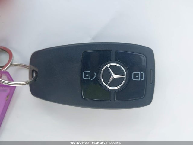 WD4PF0CDXKP081813 Mercedes-Benz Sprinter 2500 High Roof V6/standard Roof V6