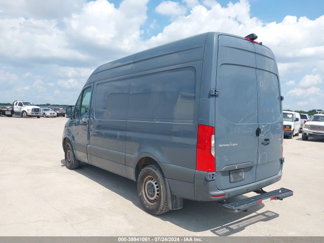 WD4PF0CDXKP081813 Mercedes-Benz Sprinter 2500 High Roof V6/standard Roof V6