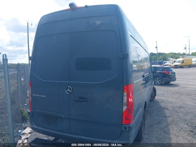 WD4PF1CD1KP108113 Mercedes-Benz Sprinter 2500 High Roof V6