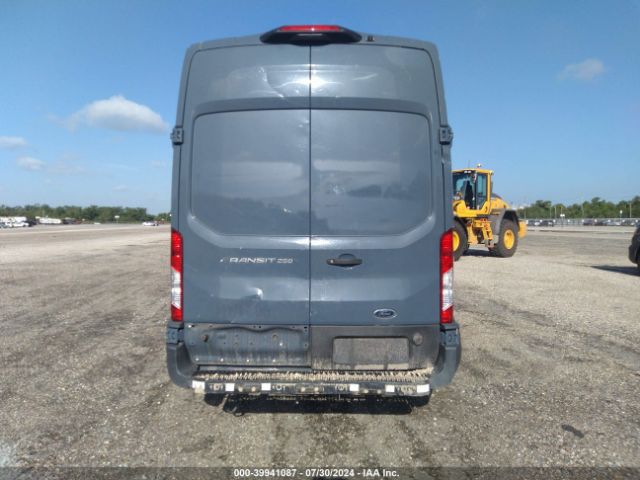 1FTBR3X87LKA55744 Ford Transit-250 Cargo Van