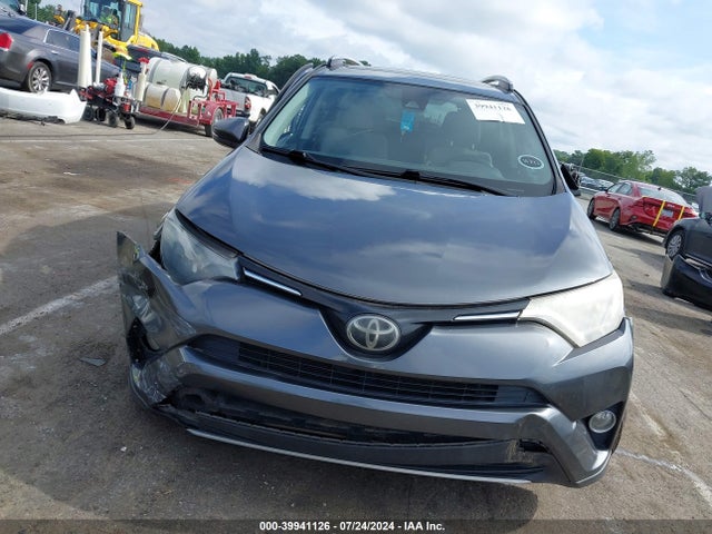 Toyota Rav4 Xle 2017 JTMRFREV5HD214002 Image 12