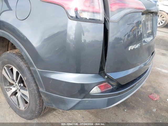 Toyota Rav4 Xle 2017 JTMRFREV5HD214002 Image 21