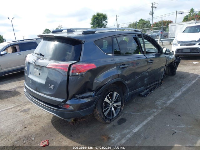 Toyota Rav4 Xle 2017 JTMRFREV5HD214002 Image 4