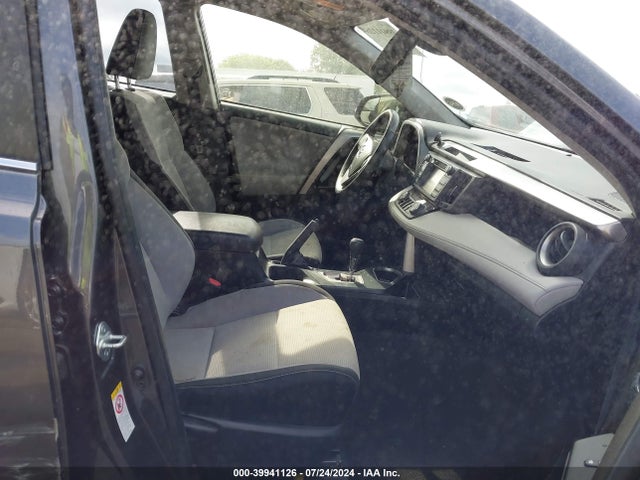 Toyota Rav4 Xle 2017 JTMRFREV5HD214002 Image 5