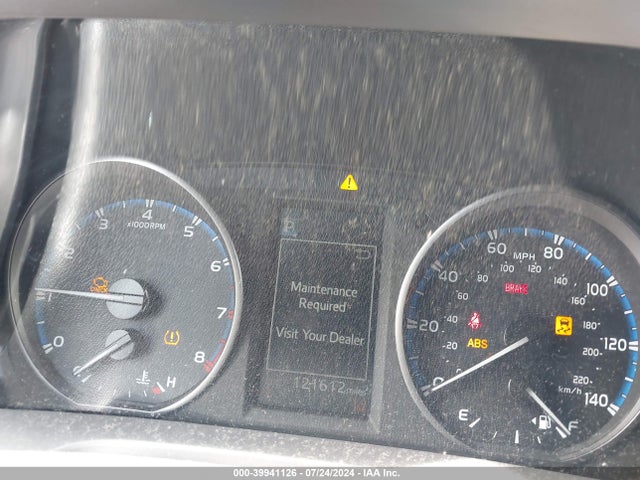 Toyota Rav4 Xle 2017 JTMRFREV5HD214002 Image 7