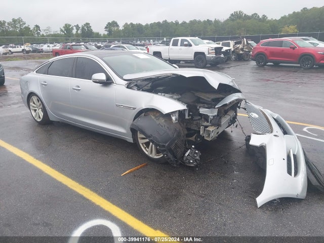 2011 JAGUAR XJ SAJWA2GB5BLV17226 Photo 0