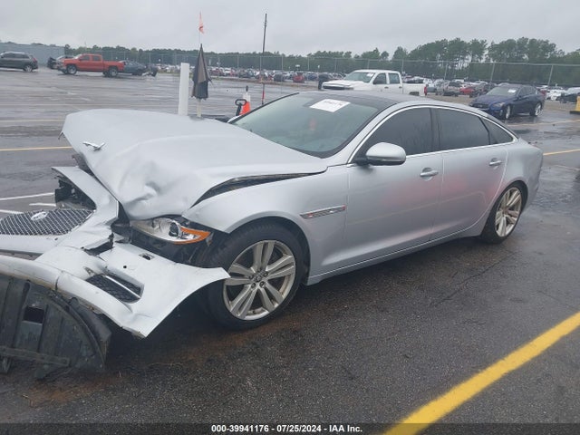 2011 JAGUAR XJ SAJWA2GB5BLV17226 Photo 1