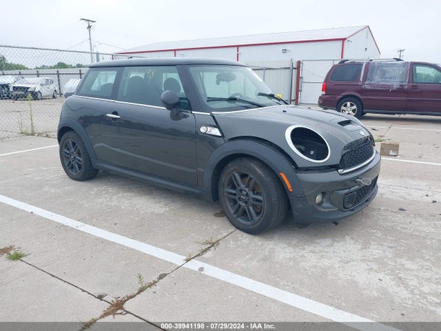 2011 MINI COOPER S WMWSV3C5XBTY23469 Photo 0