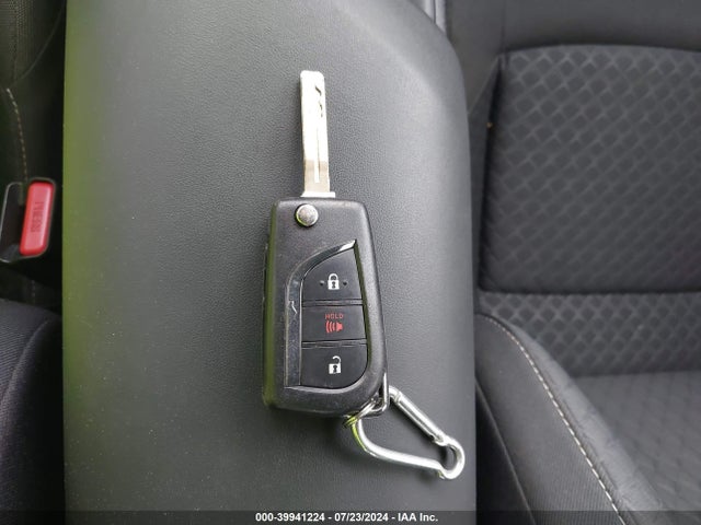 Toyota C-HR LE 2020 NMTKHMBX2LR110826 Image 11