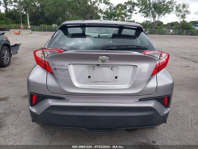 Toyota C-HR LE 2020 NMTKHMBX2LR110826 Image 16