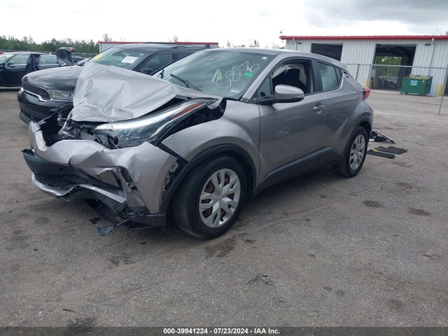 Toyota C-HR LE 2020 NMTKHMBX2LR110826 Image 2
