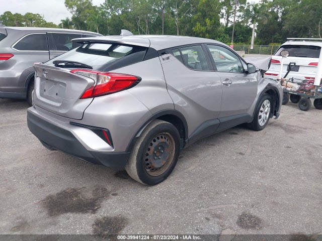 Toyota C-HR LE 2020 NMTKHMBX2LR110826 Image 4