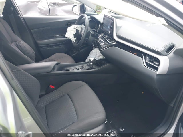 Toyota C-HR LE 2020 NMTKHMBX2LR110826 Image 5