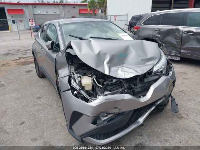 Toyota C-HR LE 2020 NMTKHMBX2LR110826 Image 6