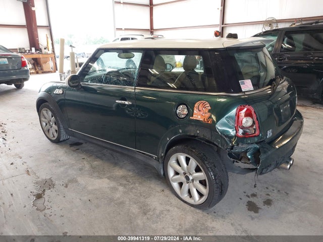 2007 MINI COOPER S WMWMF73517TL87261 Photo 2