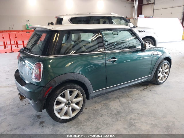 2007 MINI COOPER S WMWMF73517TL87261 Photo 3