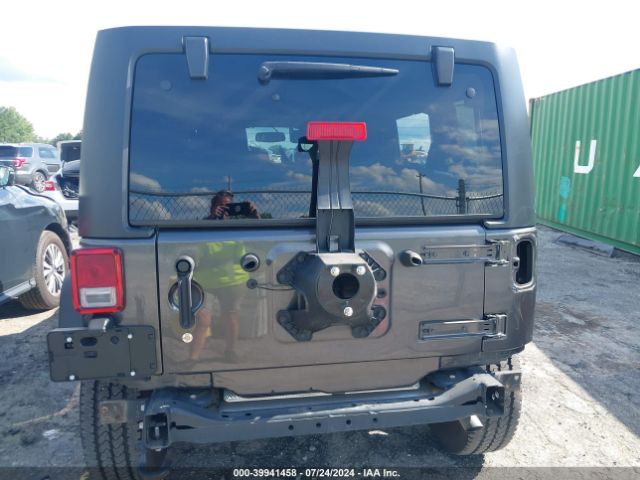 1C4BJWDGXHL700103 Jeep Wrangler Unlimited Sport 4x4
